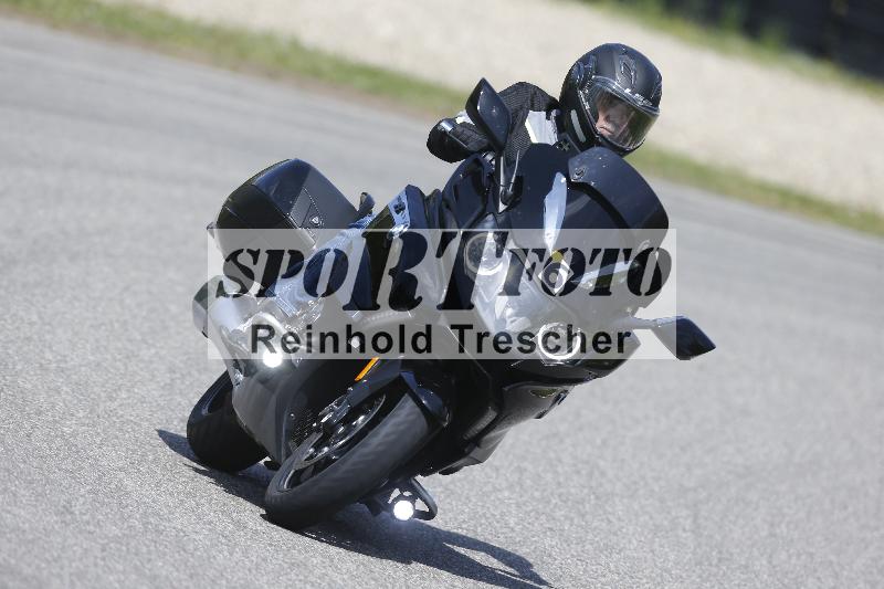 Archiv-2025/09 22.04.2025 Cornu Master School ADR/rot-rouge/6